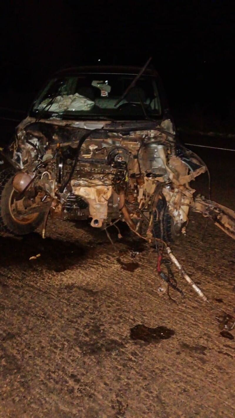 Imagem ilustrativa da matéria Acidente entre três veículos deixou dois feridos na BR-060 entre Paraíso das Águas e Chapadão do Sul